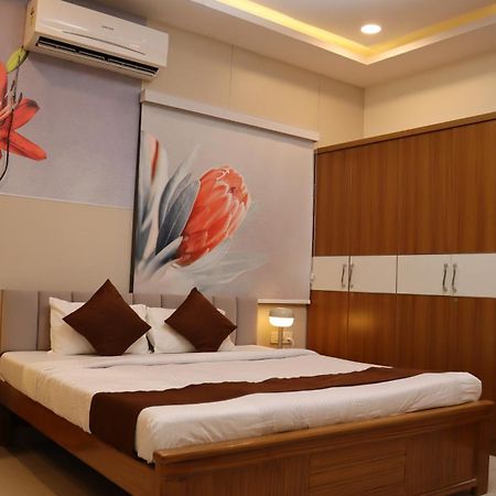 Dcasa Apartment Hotel Хайдарабад Экстерьер фото